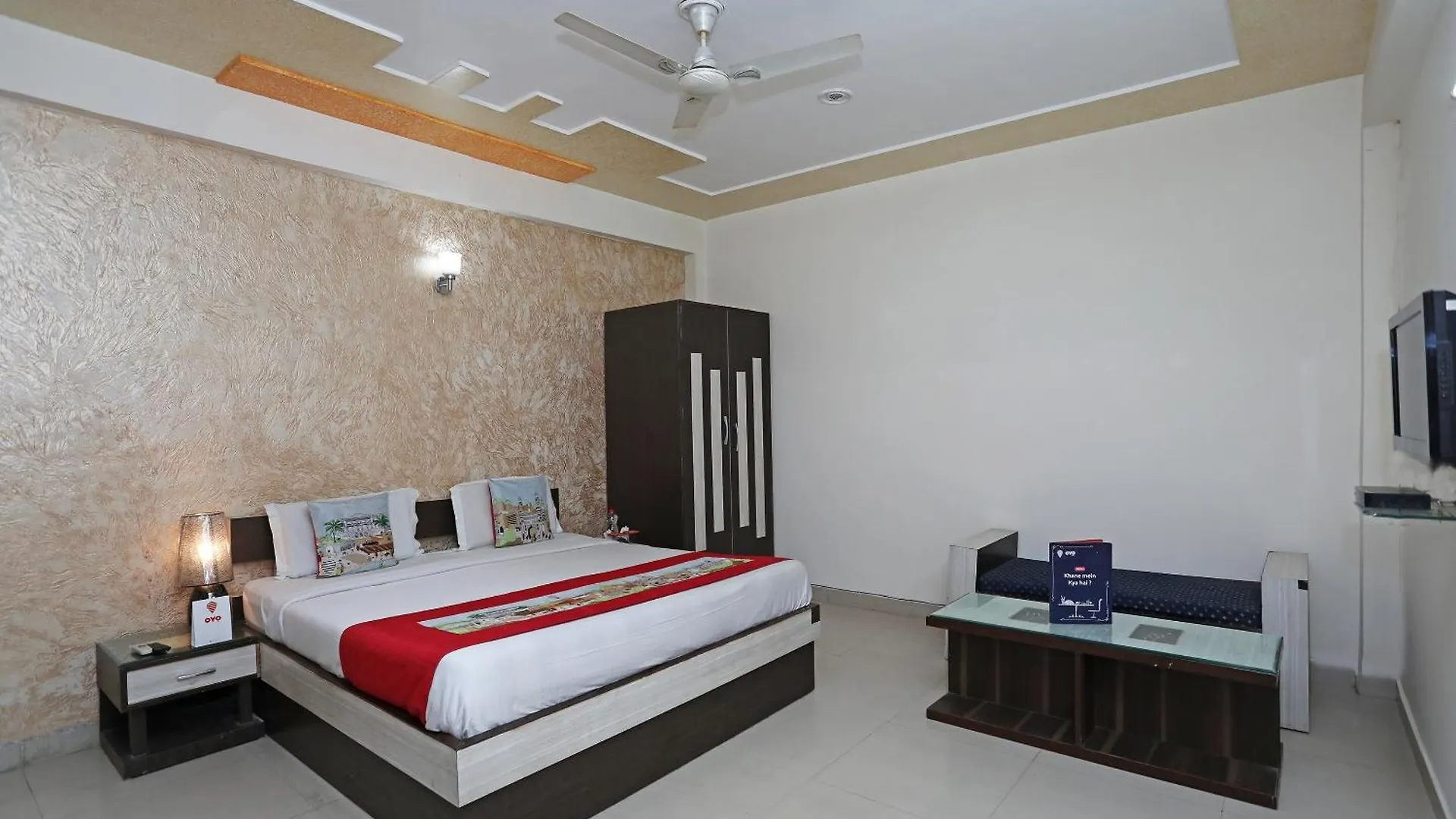 Hotel O Shanti Palace Agra